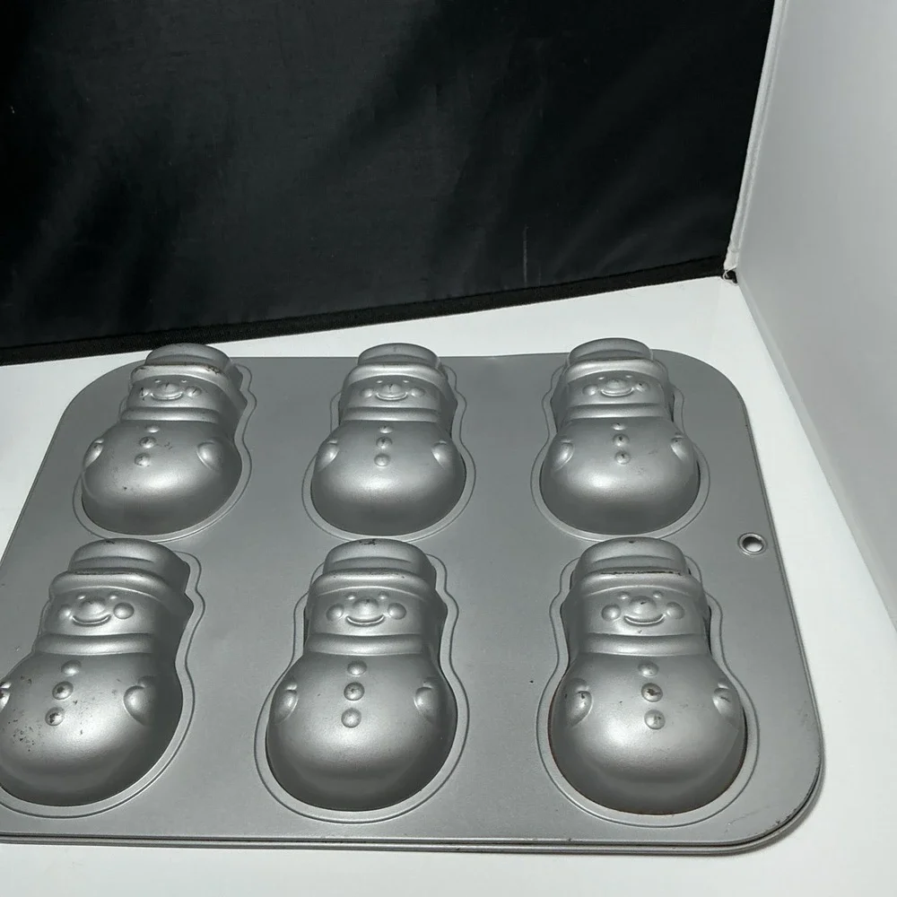 Vintage Aluminum Snowman Cupcake Pan & Cake‎ Pan Lot 2